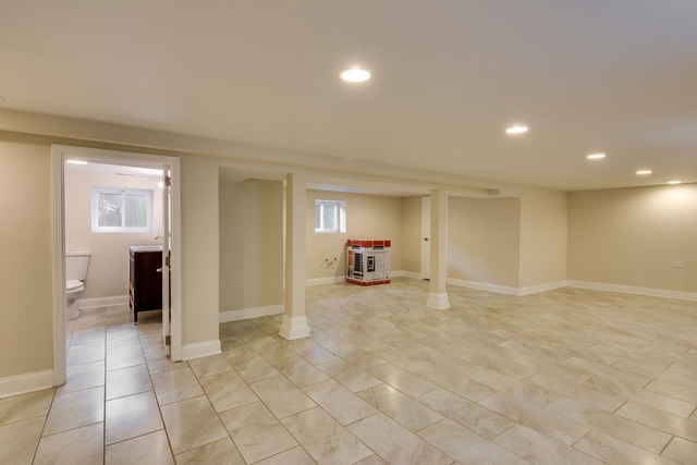 1023 Mapleton Ave, Oak Park, IL 60302 photo 19