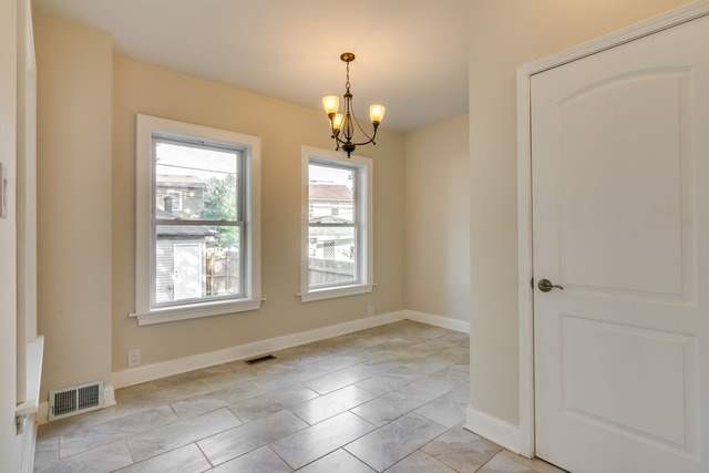 1023 Mapleton Ave, Oak Park, IL 60302 photo 9