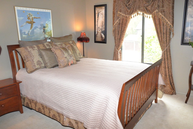 10 Creekside Cir #C, Elgin, IL 60123 photo 8