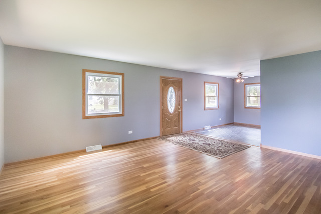2307 Kingfisher Ln, Rolling Meadows, IL 60008 photo 8