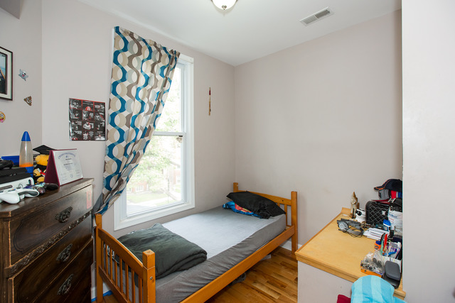 3235 N Hamlin Ave, Chicago, IL 60618 photo 9