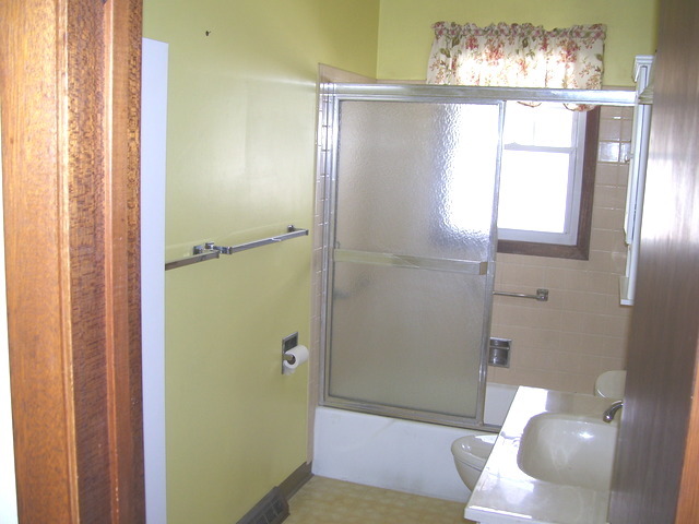 930 E Lake St, Aurora, IL 60506 photo 8