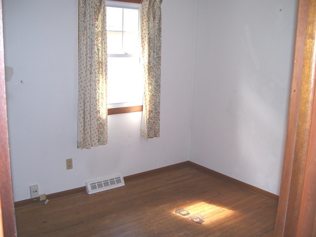 930 E Lake St, Aurora, IL 60506 photo 5