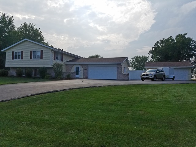 107 Eldorado Ct, Minooka, IL 60447 photo 1