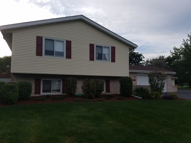 107 Eldorado Ct, Minooka, IL 60447 photo 2