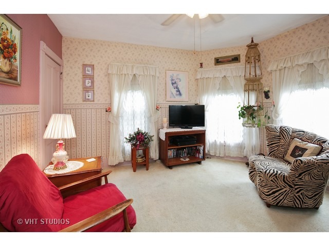 207 S 3rd St, Malta, IL 60150 photo 9
