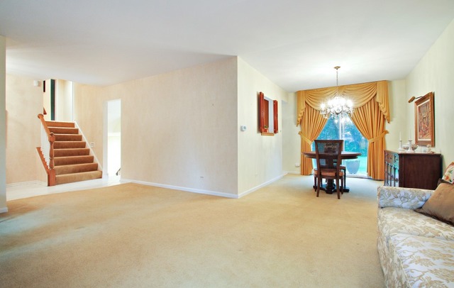 3709 Maple Leaf Dr, Glenview, IL 60026 photo 5