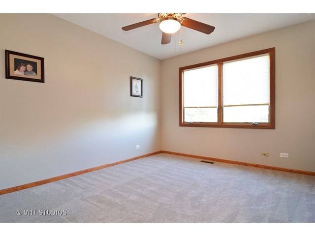 1340 Northgate Dr, Bartlett, IL 60103 photo 10