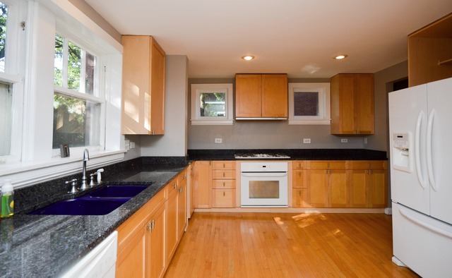10030 S Longwood Dr, Chicago, IL 60643 photo 10