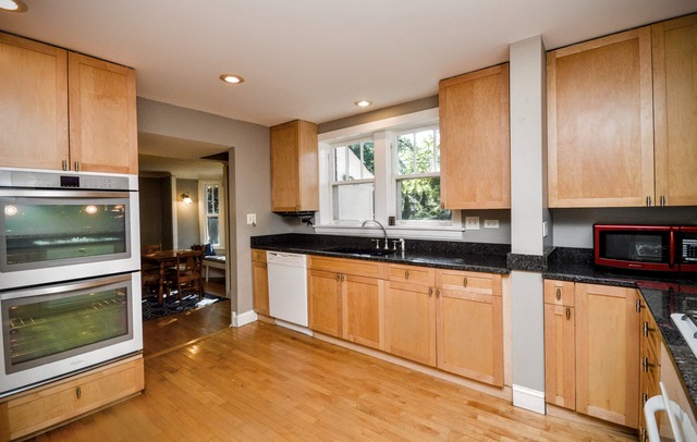 10030 S Longwood Dr, Chicago, IL 60643 photo 12