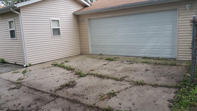 2925 Stafford Dr, Markham, IL 60428 photo 9