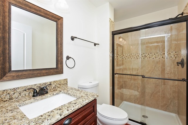 255 Garden Dr, Elgin, IL 60124 photo 9