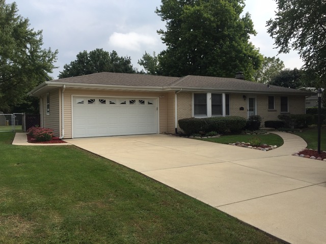 1387 Tyler Ln, Elgin, IL 60123 photo 1