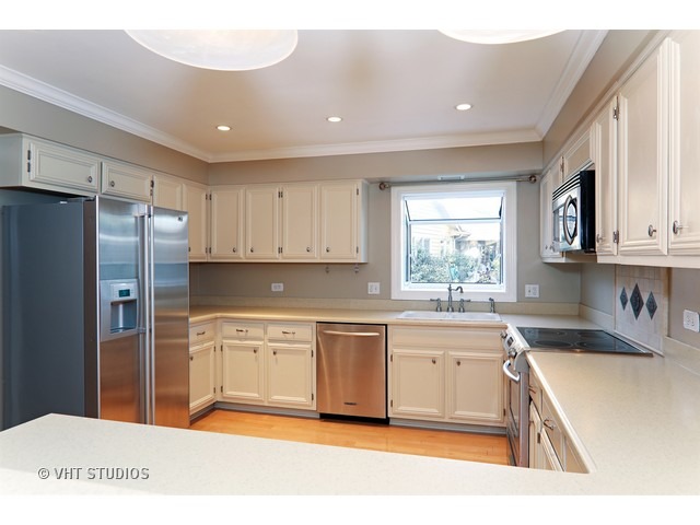 1007 Thunderbird Ln, Naperville, IL 60563 photo 6