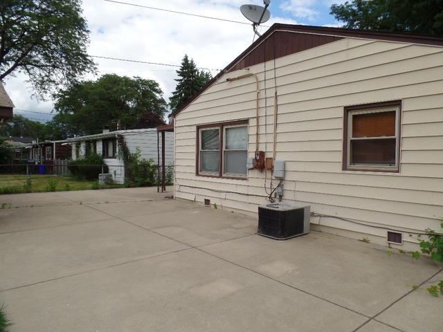 4600 Cracow Ave, Lyons, IL 60534 photo 19