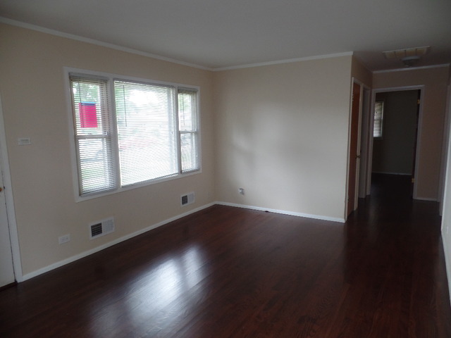 4600 Cracow Ave, Lyons, IL 60534 photo 3
