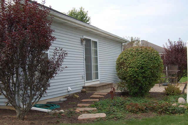701 Jaffe St, Plano, IL 60545 photo 2