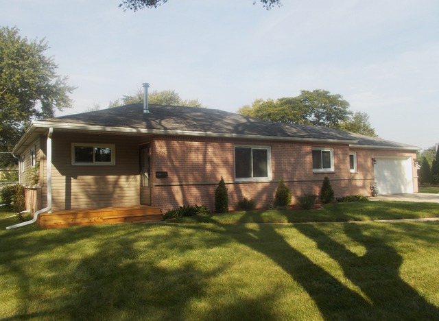 730 Alhambra Ln, Hoffman Estates, IL 60169 photo 2