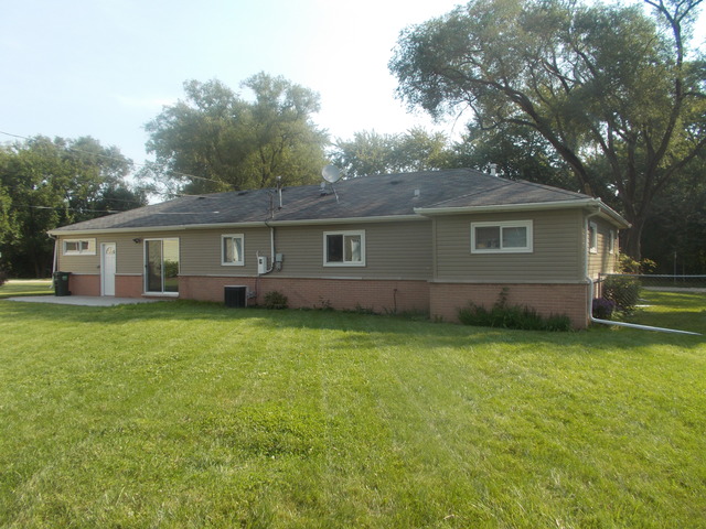 730 Alhambra Ln, Hoffman Estates, IL 60169 photo 4
