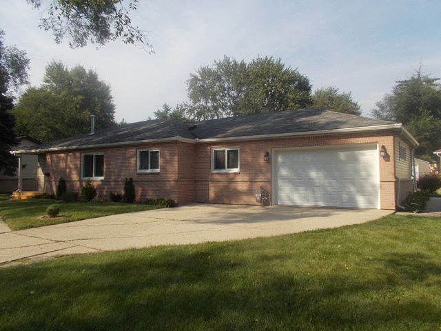 730 Alhambra Ln, Hoffman Estates, IL 60169 photo 3