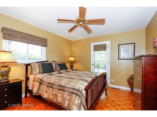 873 Willow Ln, Willowbrook, IL 60527 photo 15
