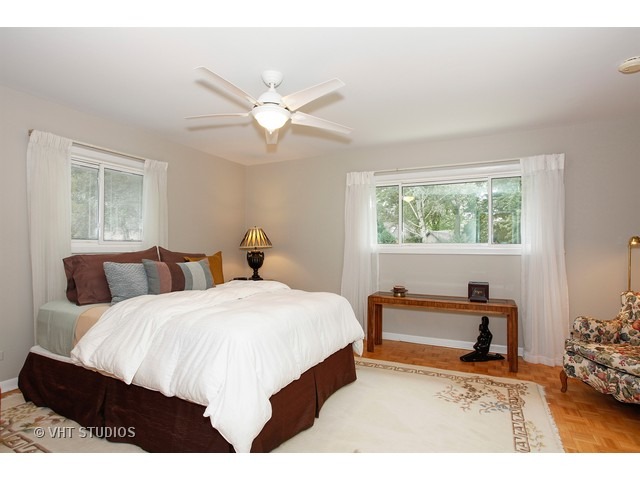 873 Willow Ln, Willowbrook, IL 60527 photo 12