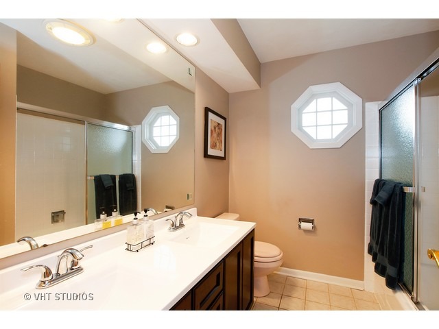 873 Willow Ln, Willowbrook, IL 60527 photo 18