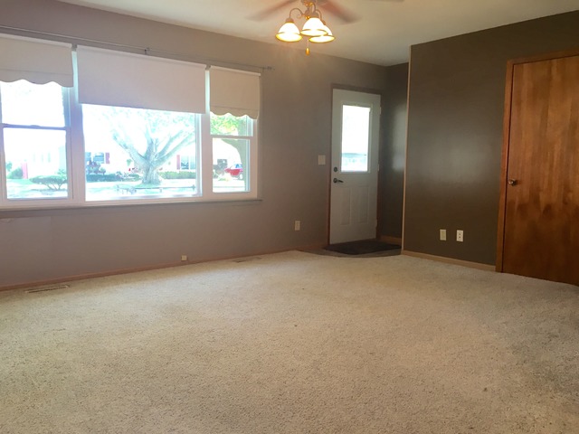 1300 Mabel Ct, Morris, IL 60450 photo 3