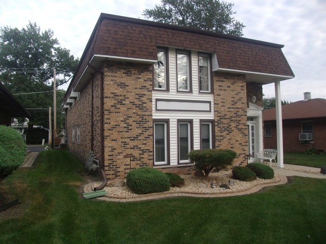 18339 Burnham Ave, Lansing, IL 60438 photo 2