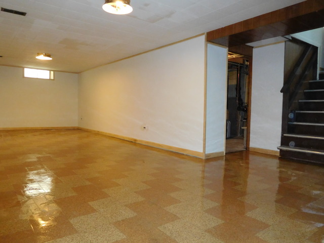 335 E Hilton Ave, Addison, IL 60101 photo 11