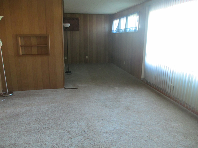 133 E 2nd St, Oglesby, IL 61348 photo 2