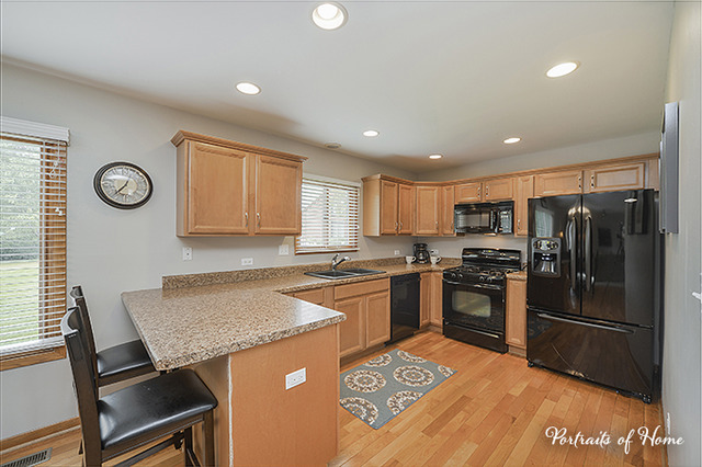 1400 Comanche Dr, Bolingbrook, IL 60490 photo 9