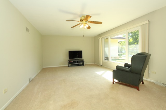 24450 W Easy St, Plainfield, IL 60586 photo 2