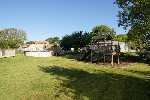 1357 Windsor Ct, Elgin, IL 60120 photo 21