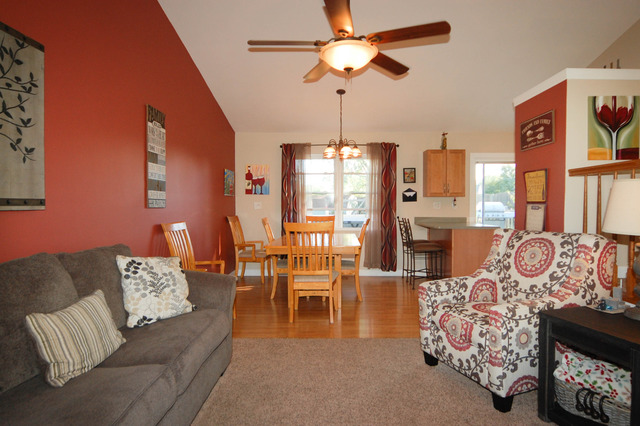 1357 Windsor Ct, Elgin, IL 60120 photo 4