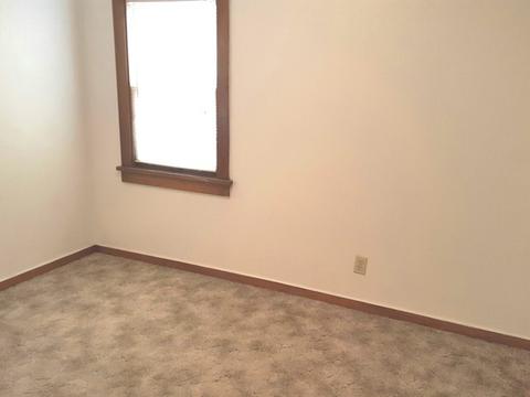 517 8 Th St, Peru, IL 61354 photo 6
