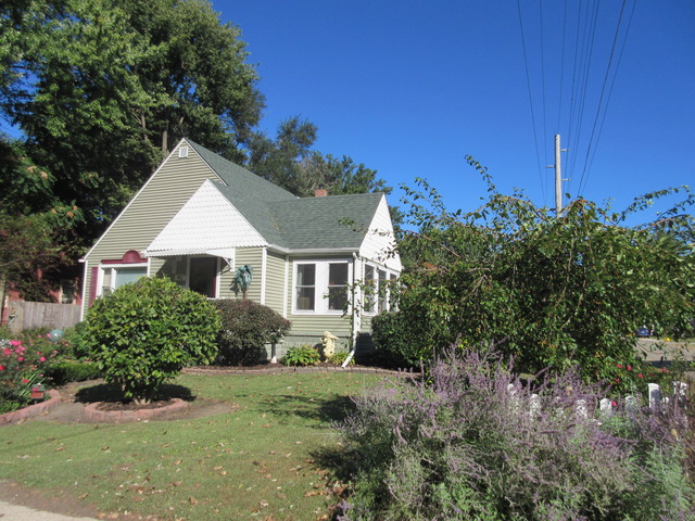411 E 3rd St, Rock Falls, IL 61071 photo 2