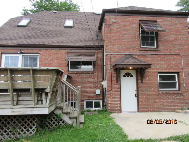 704 Selborne Rd, Riverside, IL 60546 photo 2