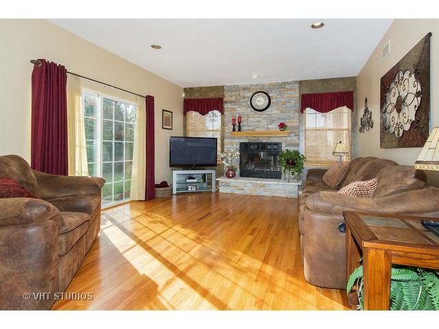 16111 Chablis Ln, Plainfield, IL 60586 photo 6