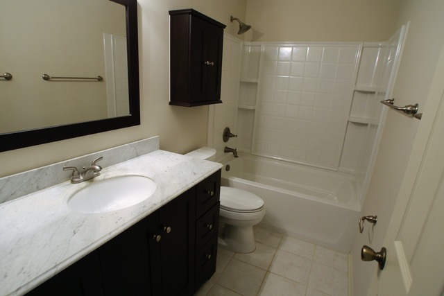 352 Wentworth Ln, Bartlett, IL 60103 photo 14