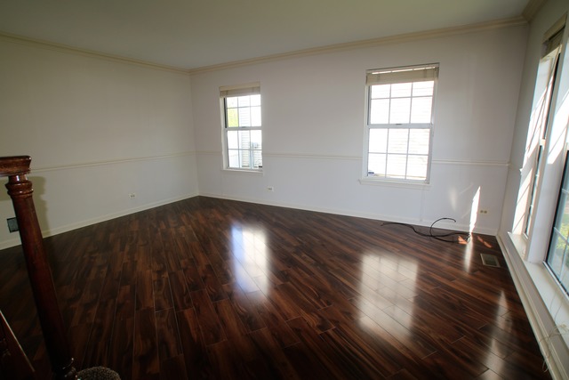 352 Wentworth Ln, Bartlett, IL 60103 photo 7