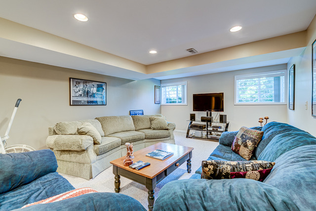 1304 Dancing Bear Ln, Elgin, IL 60120 photo 17