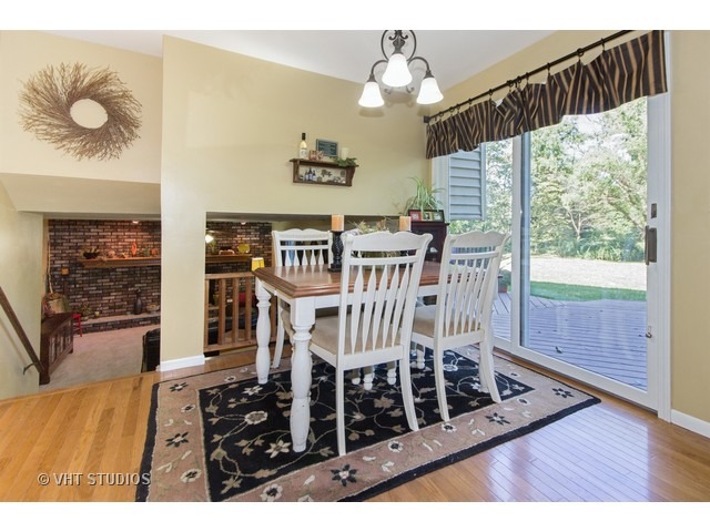 302 San Carlos Rd, Minooka, IL 60447 photo 5