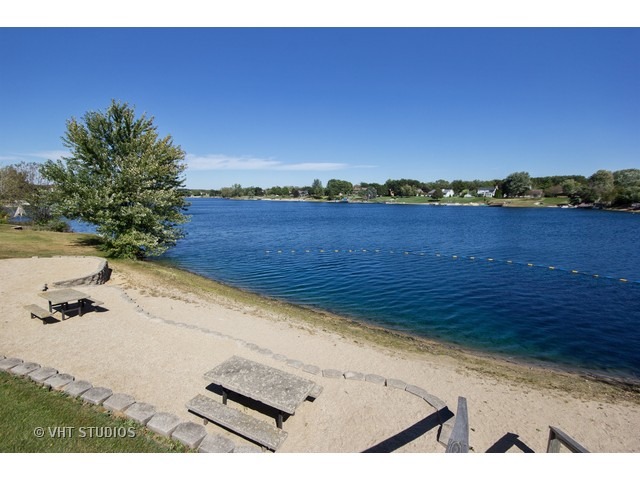 302 San Carlos Rd, Minooka, IL 60447 photo 14