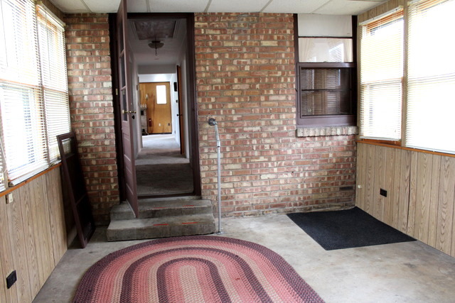 903 Carr St, Elgin, IL 60123 photo 10
