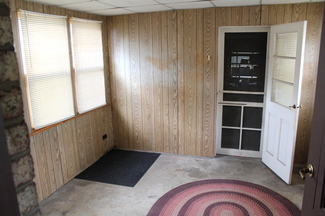 903 Carr St, Elgin, IL 60123 photo 11