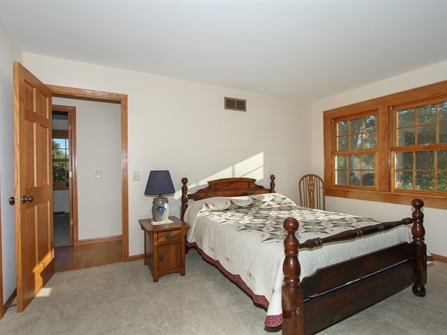8 N700 Stevens Rd, Elgin, IL 60124 photo 12