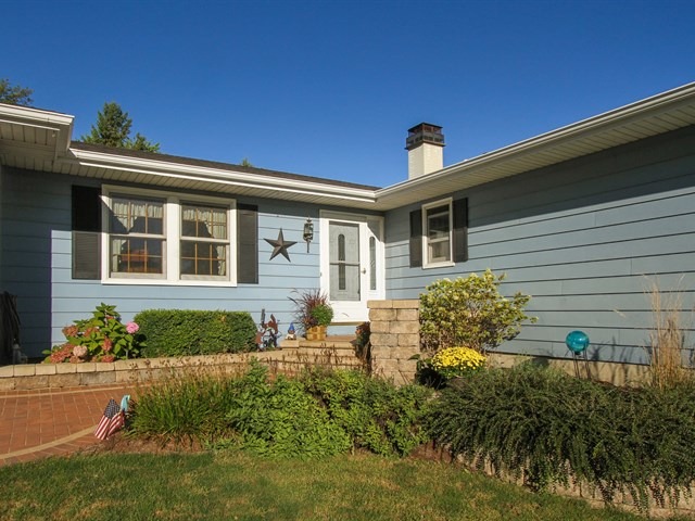 8 N700 Stevens Rd, Elgin, IL 60124 photo 2
