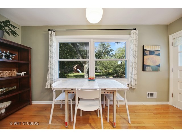 908 Crest St, Wheaton, IL 60189 photo 10