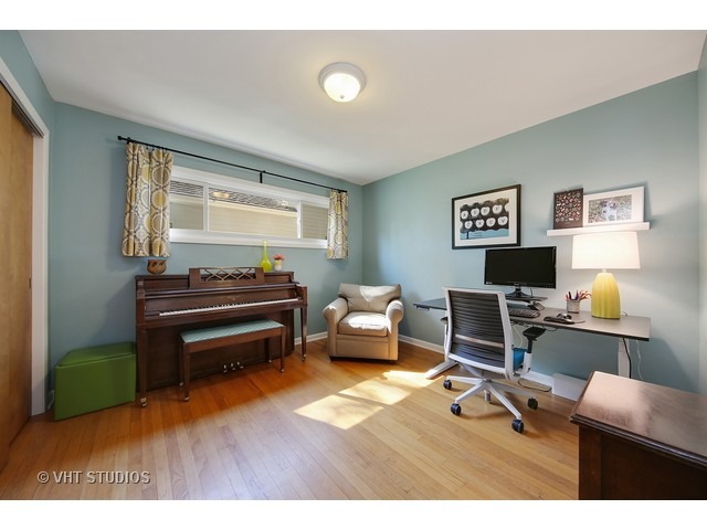 908 Crest St, Wheaton, IL 60189 photo 14